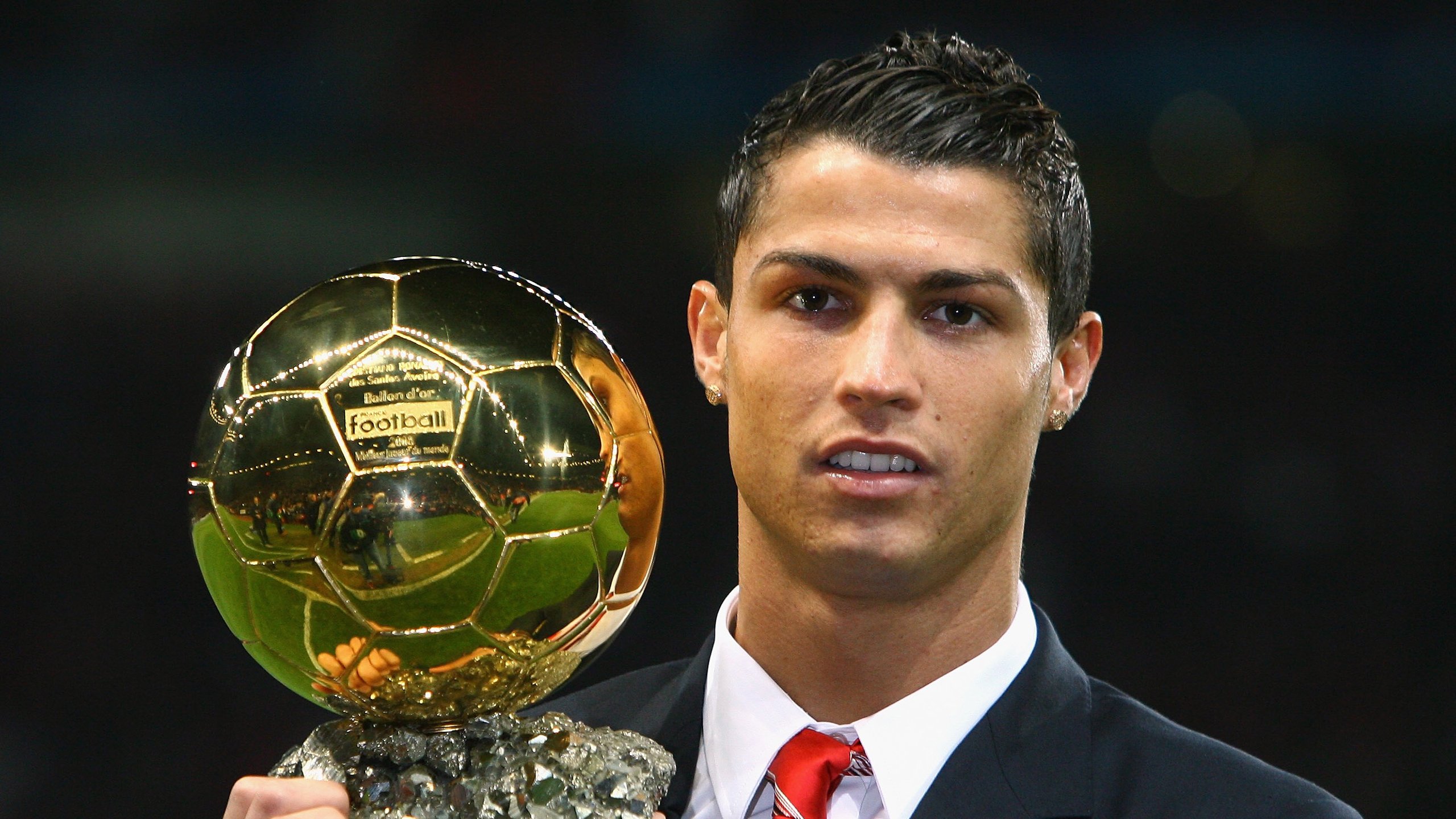 开云官方-“青少年足球裁判员培训班成功举办，促公平裁判”，2021足球裁判员培训报名